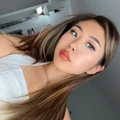 your favorite girl profile