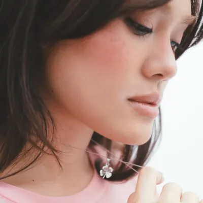Sheryl Sheinafia profile