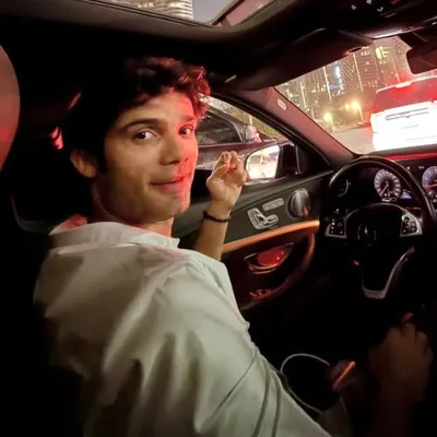 S h i r a z profile