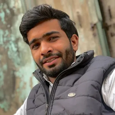 GUJJAR ๐. profile