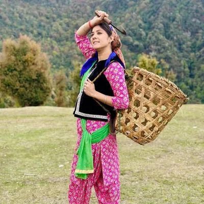 Shivani Bhandari profile
