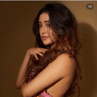 shivanigi joshi profile