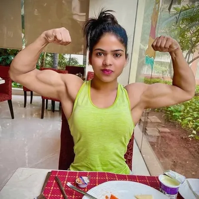 shivani gupta profile