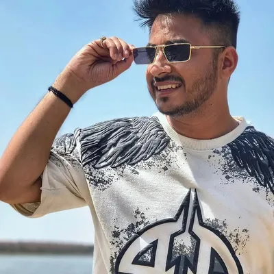Shivam Tiwari ⚕️ profile