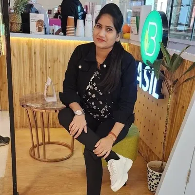 Komal Rani profile