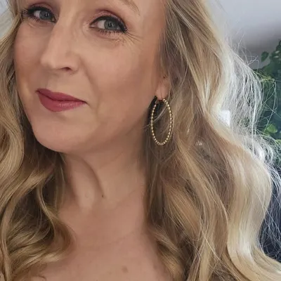 Monika Müller | Make-up | Beauty | Trends profile
