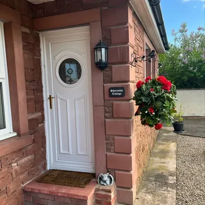 Shoreside cottage Holiday Let Silloth Cumbria nr Lake District profile