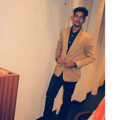 selected pic'z only shoutout😉 profile