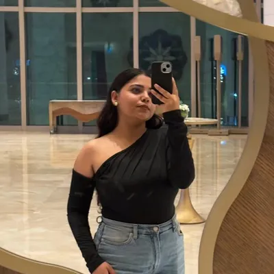 Shreya || Styling & Fashion profile