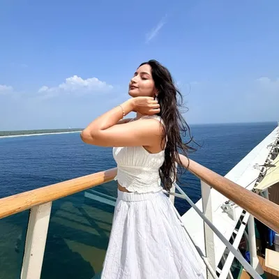 ๐๐ก๐ซ๐ข๐ฌ๐ก๐ญ๐ข Mishra โ profile