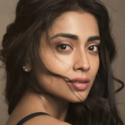 shriya_saran_fan profile