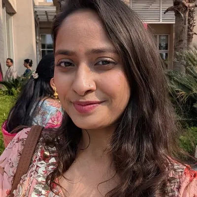 Shruti Nigam 🔶 Beauty/Makeup profile