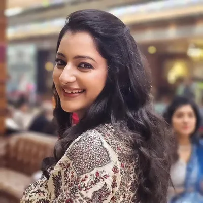 Shruti Sharma profile