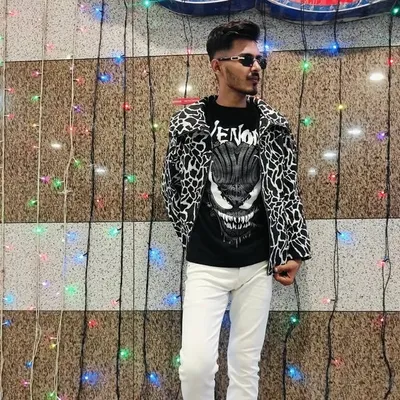 shubham tiwari profile