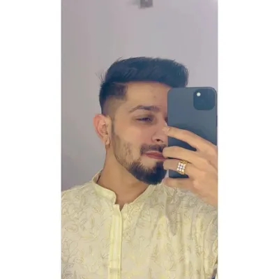 Shubham Gujral profile