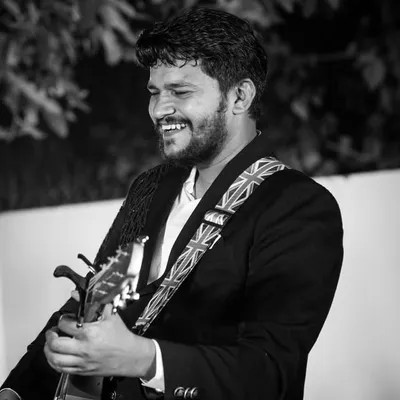Shubhmusiclive🎸 profile