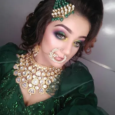 MAKEUP & HAIR ARTIST SHWETA profile