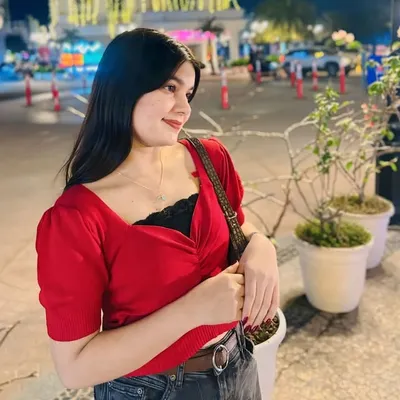 Shweta Tiwari 🦋 profile