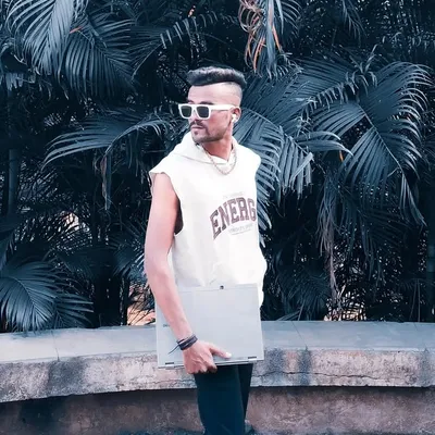YOUR ST ❤️ profile