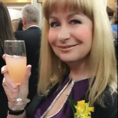 Sian lloyd profile
