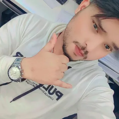 Sidhi Que profile