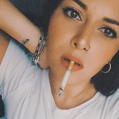 « SIGAR 🦋 سیگار » profile