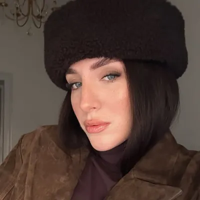SILVIA Caroline Schirinzi profile