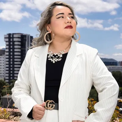 Silvia Oviedo MZ profile