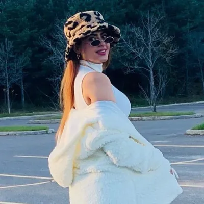 Simi Chahal (Chal Mera Putt) profile