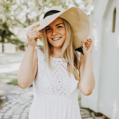 SIMI ŠELIGOVÁ / Osobní profil profile