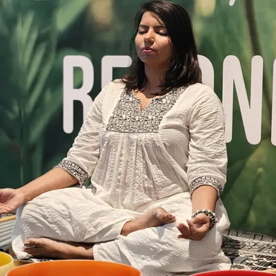 Simi SenRoy profile