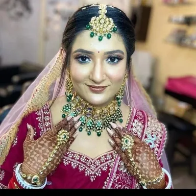 Simmi Vohra profile