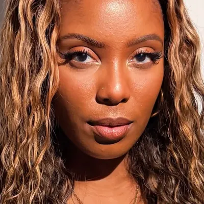 Simone Charles profile