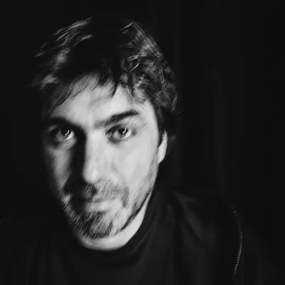 Simon Emmett profile