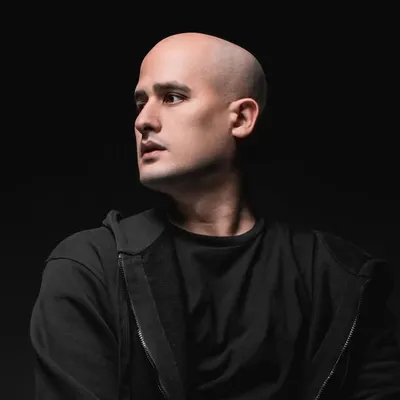 Simón Espinal profile