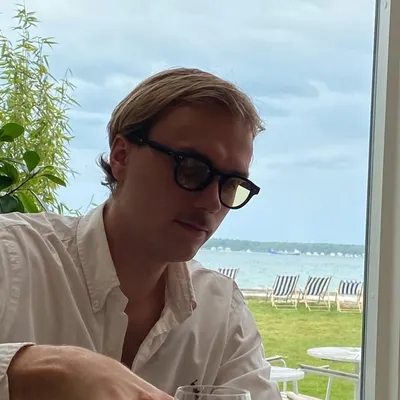 SIMON HALD profile
