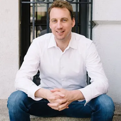 Simon de Raadt profile