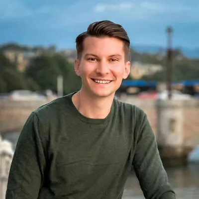 Simon Reinker profile