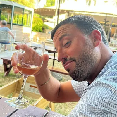 Simon Swinton profile