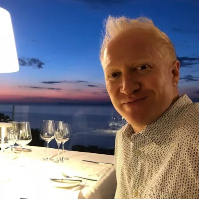 Simon Zutshi profile