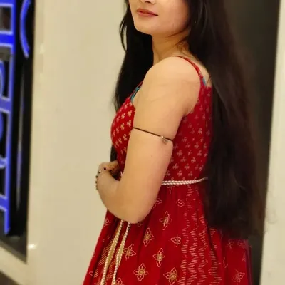 Simran Chauhan profile