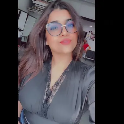 Simran Ashta | Makeup Artist profile