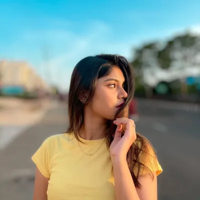 Simmi ๐ธ profile