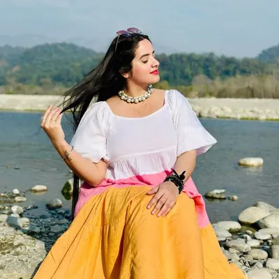 Simran Khanna profile