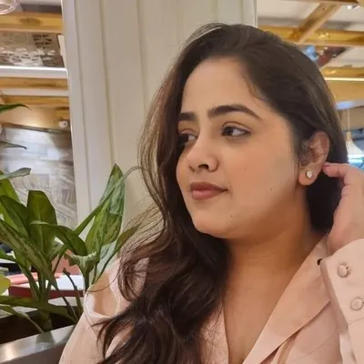 Ssimran Bathla | Makeup & Beauty profile