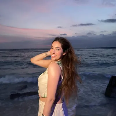 Simran Punchhi | Makeup artist profile