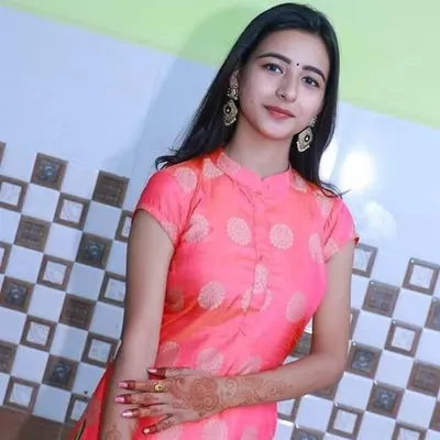 Simran Roy profile