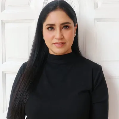 Makeup Artist | Simran Takkar profile