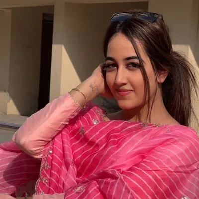 Simran Narula❤️ profile