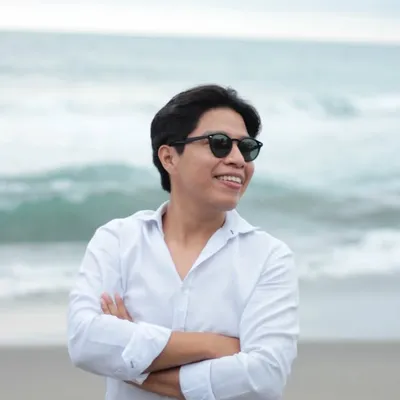 Sinar Solis profile
